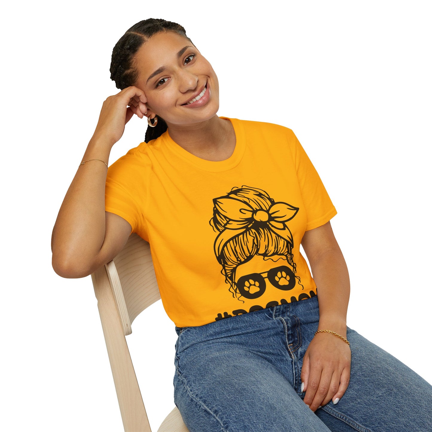 #DogMom Unisex Softstyle T-Shirt - Perfect Gift for Pet Lovers