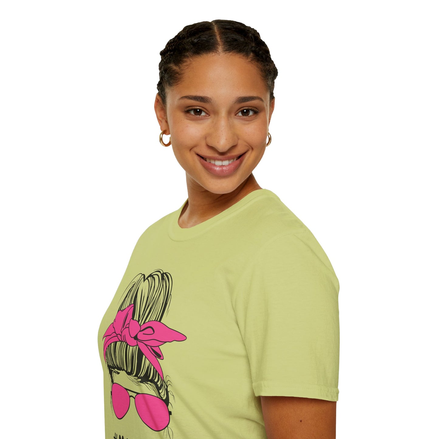 #MomLife Unisex Softstyle T-Shirt - Perfect Gift for Moms