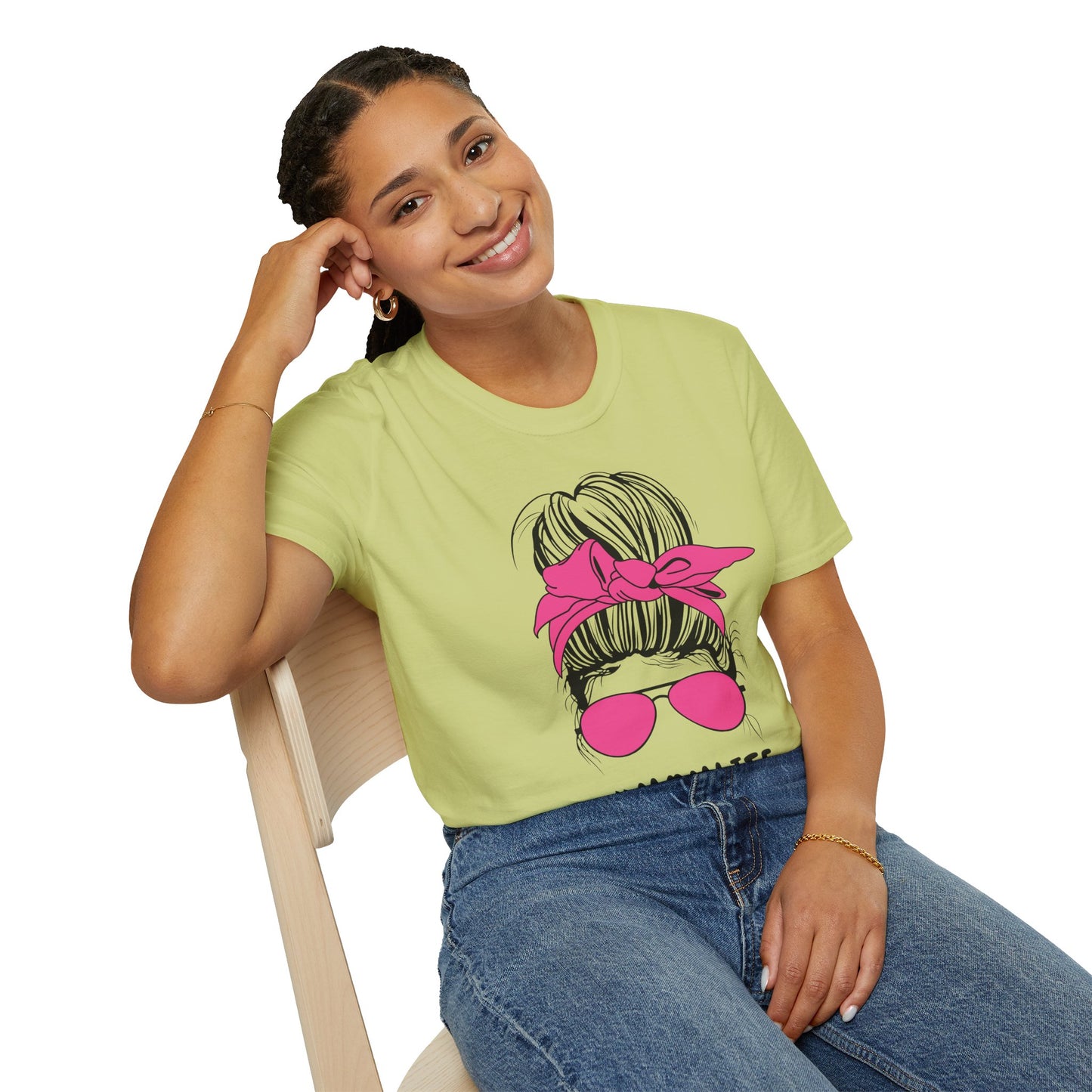 #MomLife Unisex Softstyle T-Shirt - Perfect Gift for Moms