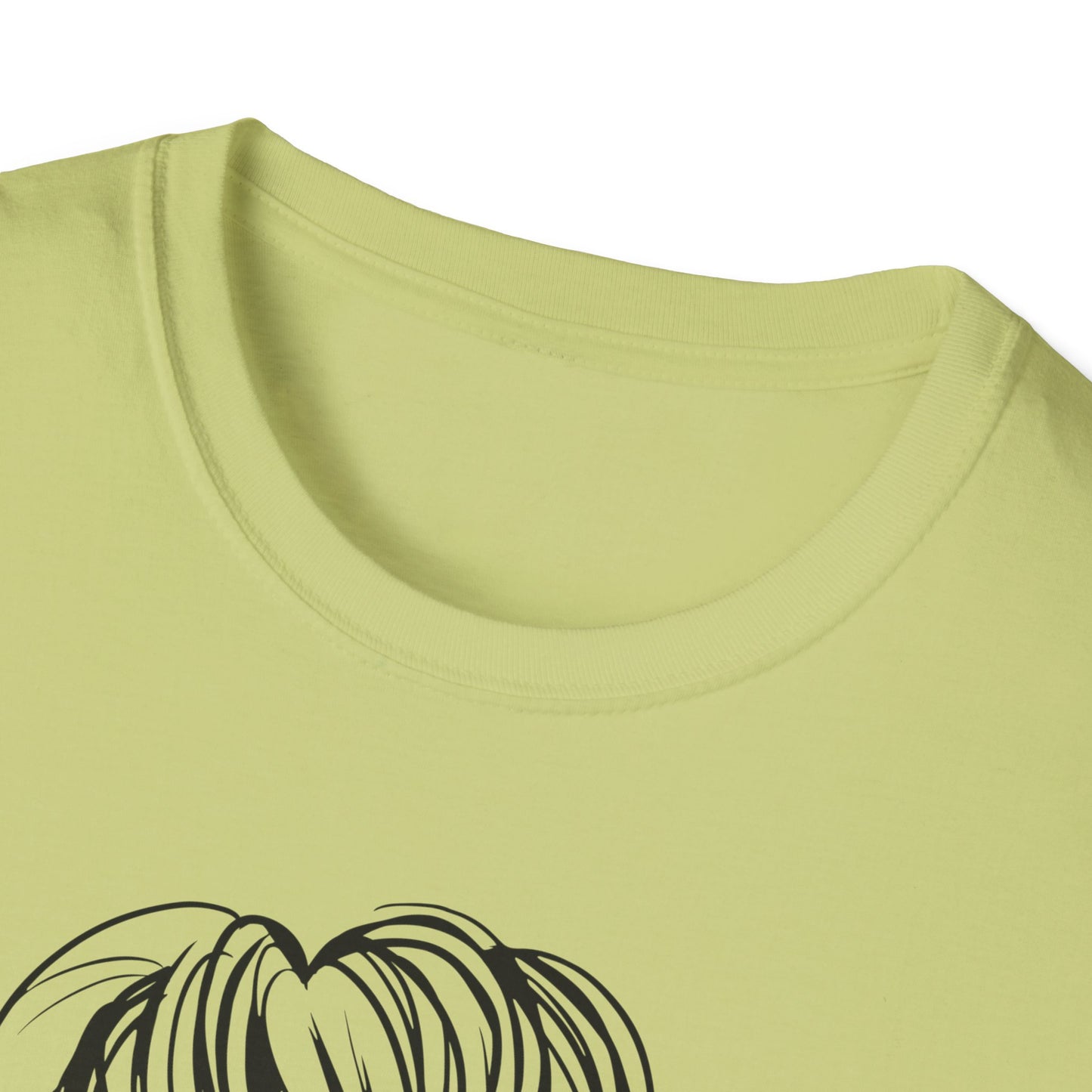 #MomLife Unisex Softstyle T-Shirt - Perfect Gift for Moms