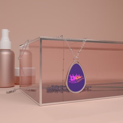 Royalty Queens Oval Necklace - Elegant Jewelry, Gift for Her, Statement Accessory, Unique Pendant, Personalized Jewelry