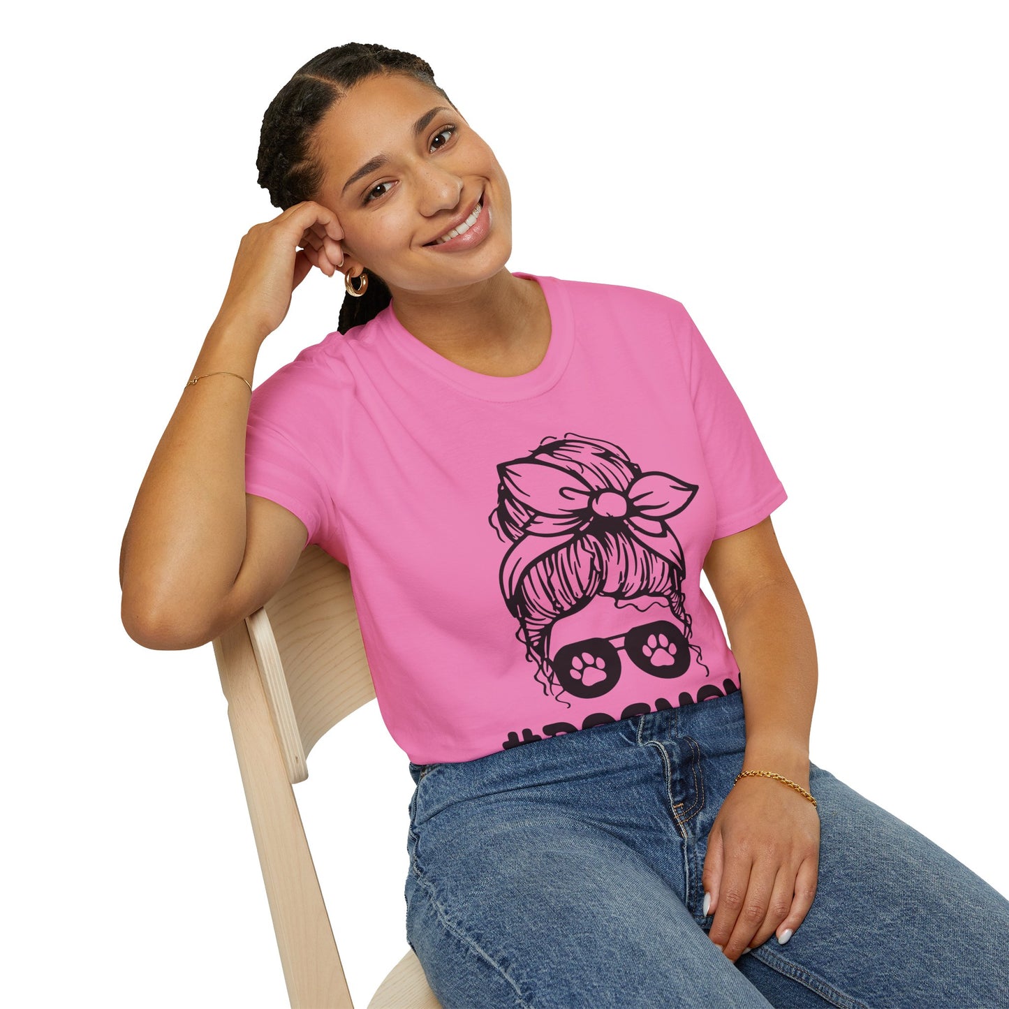 #DogMom Unisex Softstyle T-Shirt - Perfect Gift for Pet Lovers