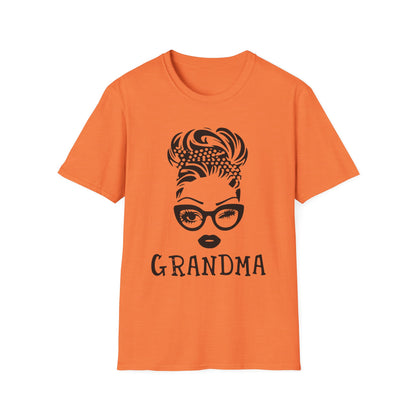 Chic Grandma T-Shirt | Stylish Gift for Grandmothers | Perfect for Birthdays & Celebrations