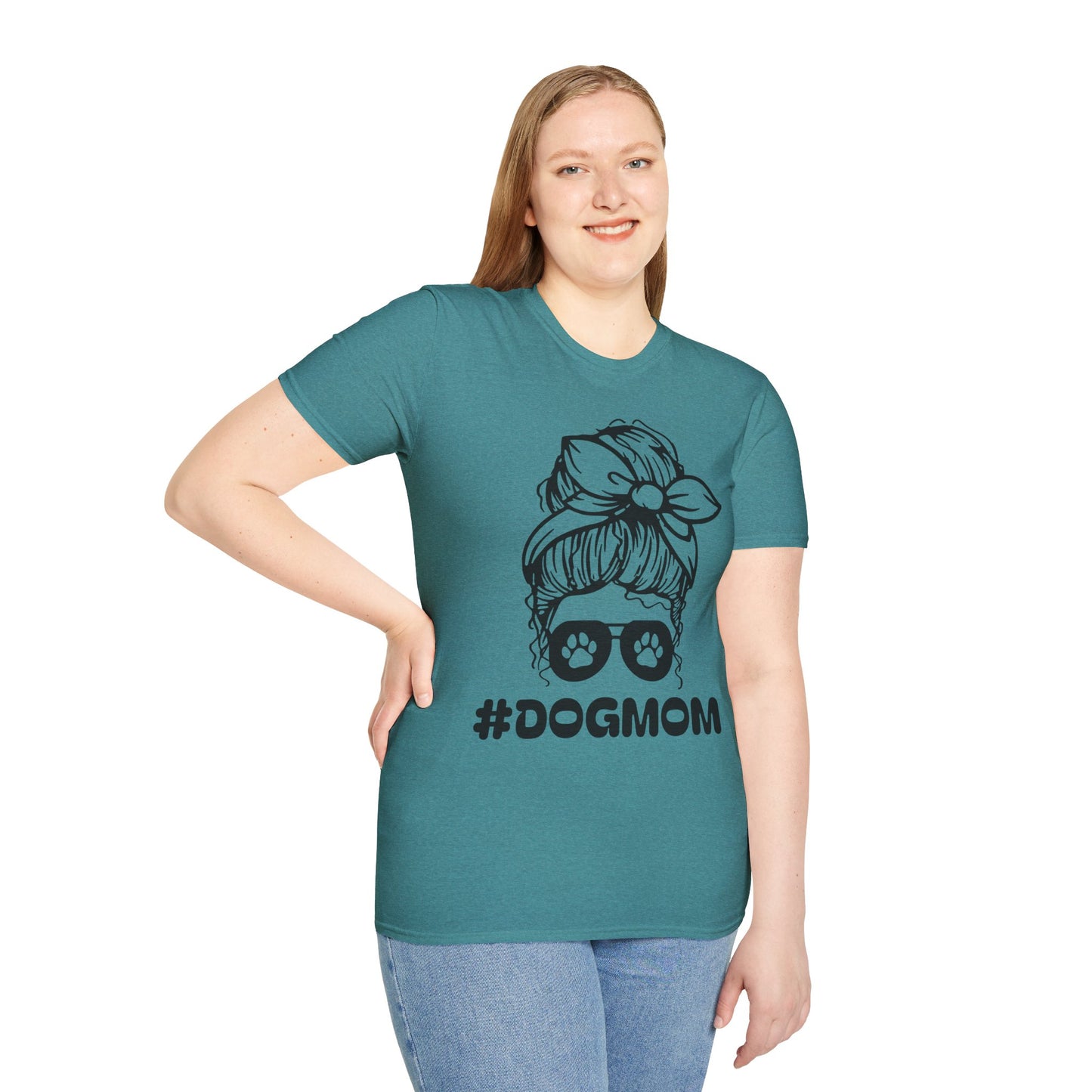 #DogMom Unisex Softstyle T-Shirt - Perfect Gift for Pet Lovers