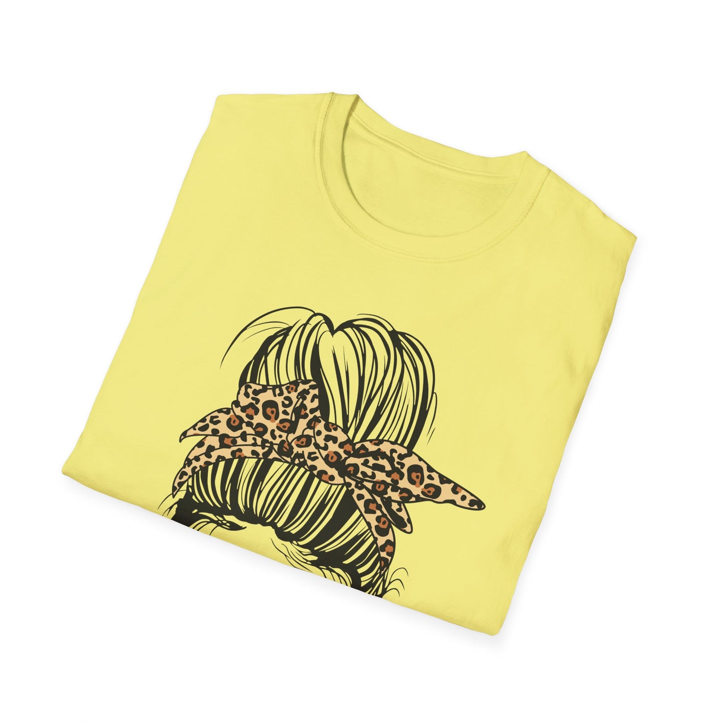 #MomLife Unisex Softstyle T-Shirt - Stylish and Comfortable for Mothers