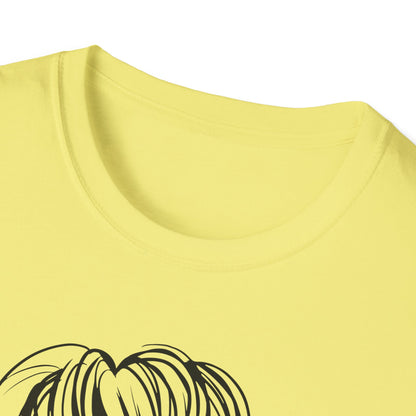 #MomLife Unisex Softstyle T-Shirt - Stylish and Comfortable for Mothers