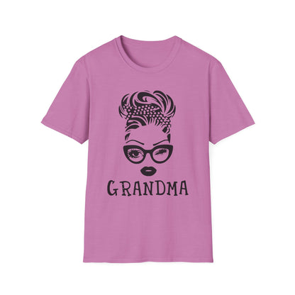 Chic Grandma T-Shirt | Stylish Gift for Grandmothers | Perfect for Birthdays & Celebrations