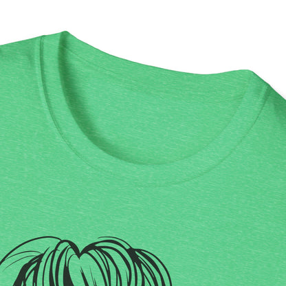 #MomLife Unisex Softstyle T-Shirt - Stylish and Comfortable for Mothers