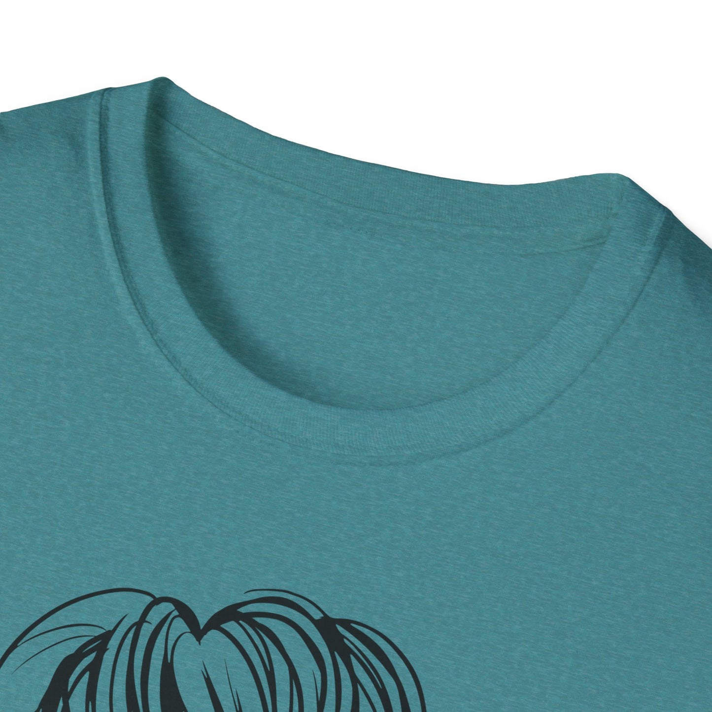 #MomLife Unisex Softstyle T-Shirt - Perfect Gift for Moms