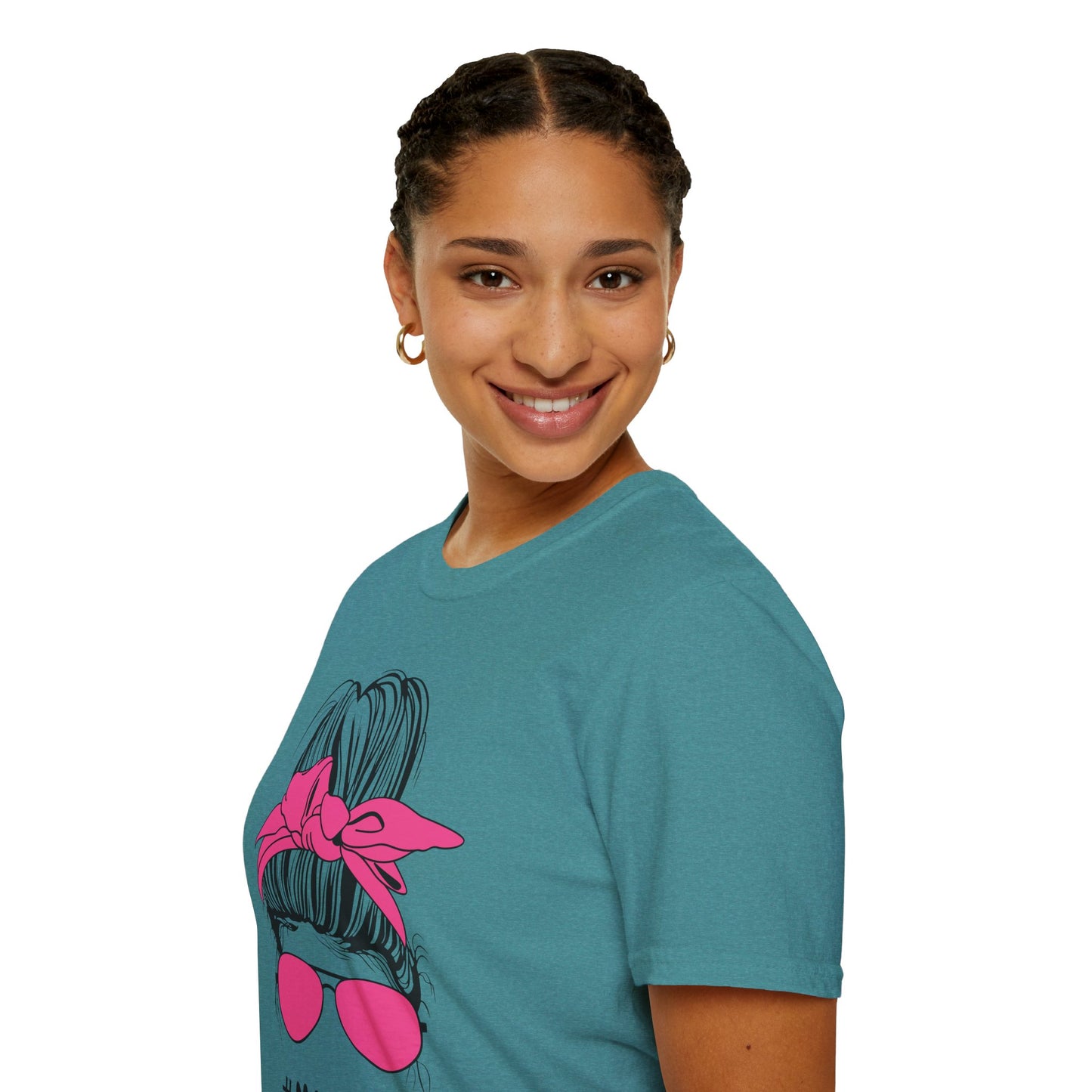 #MomLife Unisex Softstyle T-Shirt - Perfect Gift for Moms
