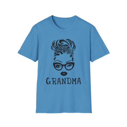 Chic Grandma T-Shirt | Stylish Gift for Grandmothers | Perfect for Birthdays & Celebrations