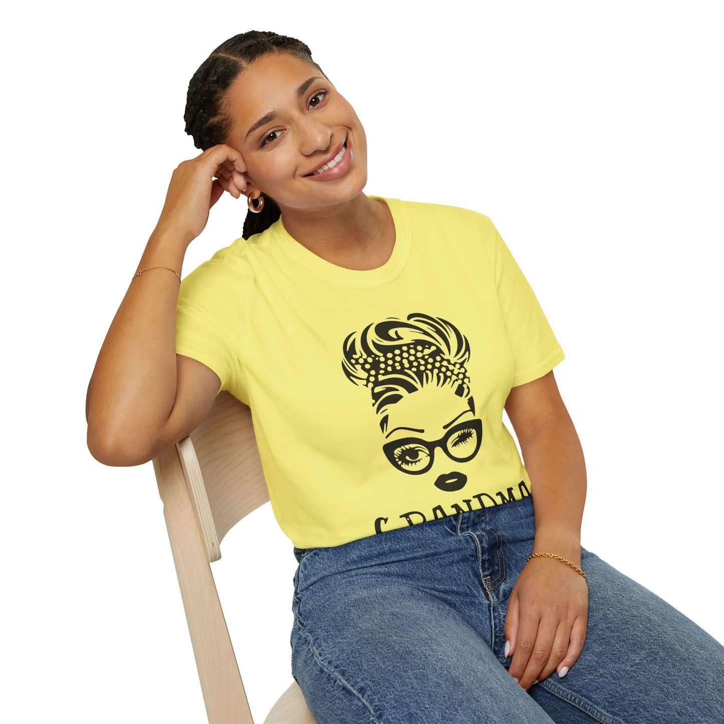 Chic Grandma T-Shirt | Stylish Gift for Grandmothers | Perfect for Birthdays & Celebrations