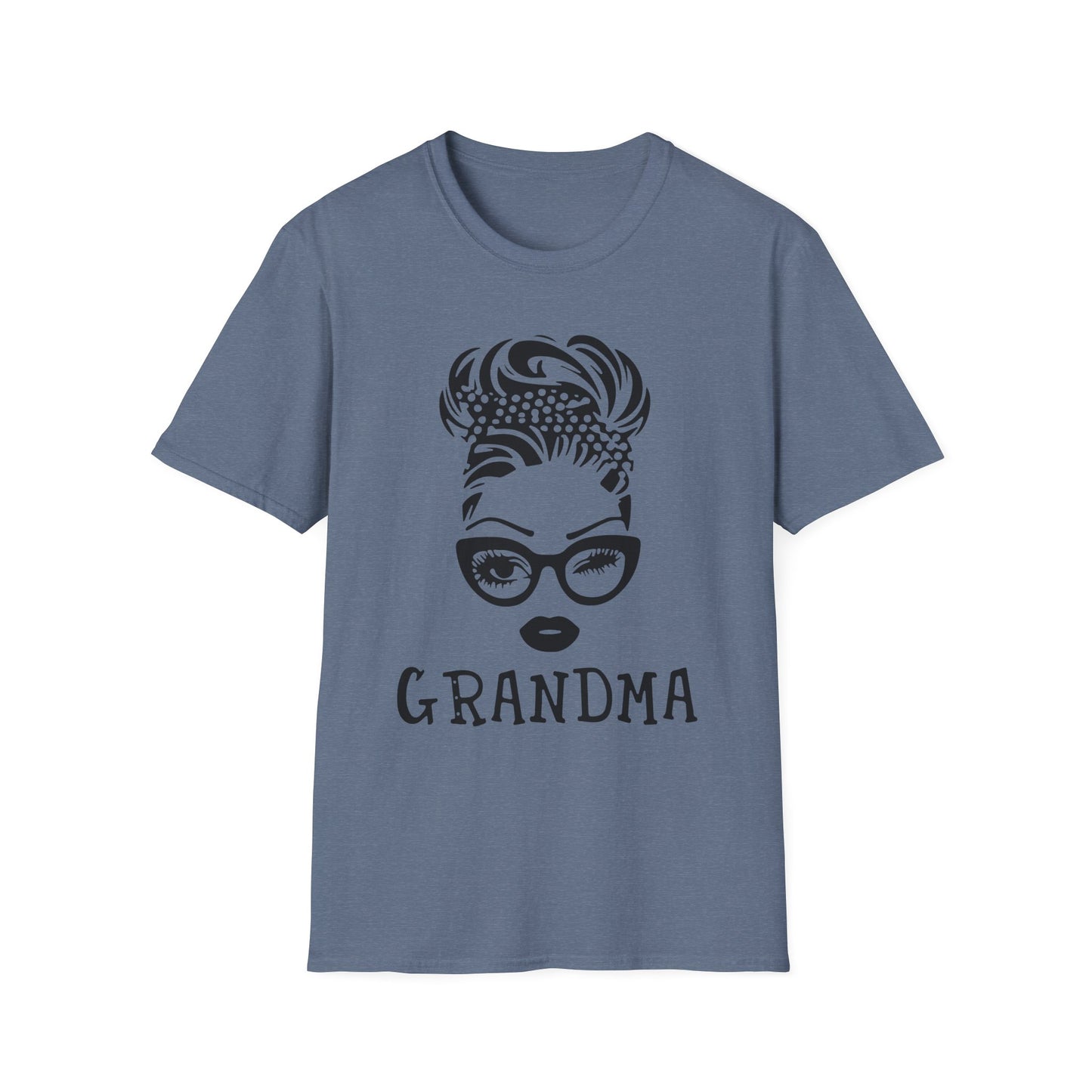 Chic Grandma T-Shirt | Stylish Gift for Grandmothers | Perfect for Birthdays & Celebrations