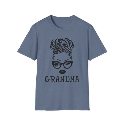 Chic Grandma T-Shirt | Stylish Gift for Grandmothers | Perfect for Birthdays & Celebrations