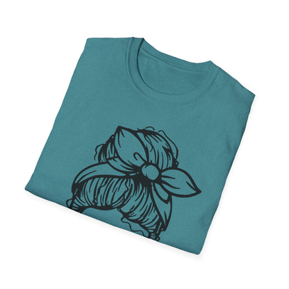 #DogMom Unisex Softstyle T-Shirt - Perfect Gift for Pet Lovers