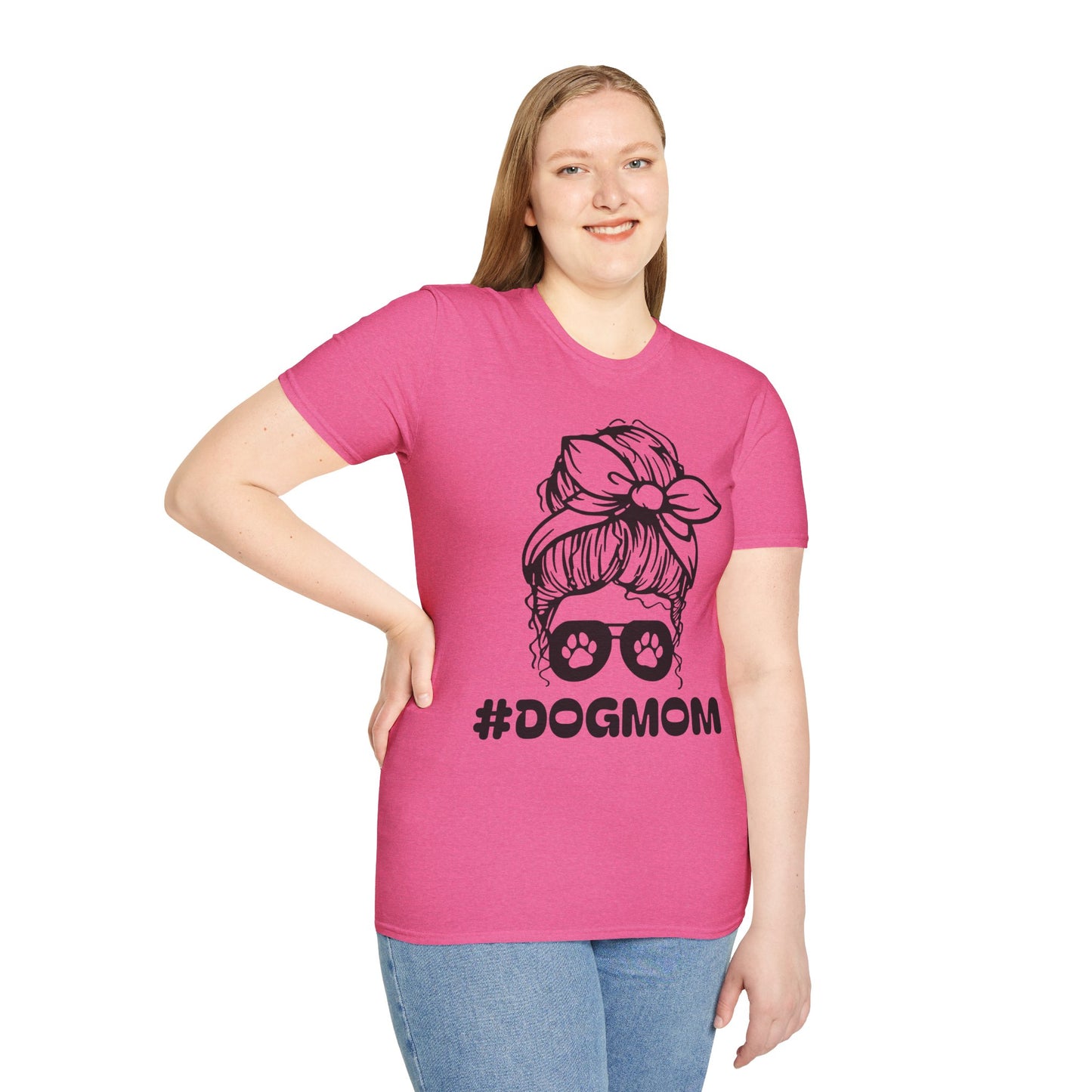 #DogMom Unisex Softstyle T-Shirt - Perfect Gift for Pet Lovers