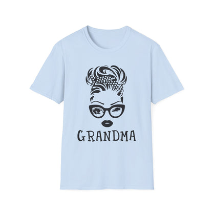 Chic Grandma T-Shirt | Stylish Gift for Grandmothers | Perfect for Birthdays & Celebrations