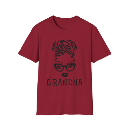 Chic Grandma T-Shirt | Stylish Gift for Grandmothers | Perfect for Birthdays & Celebrations