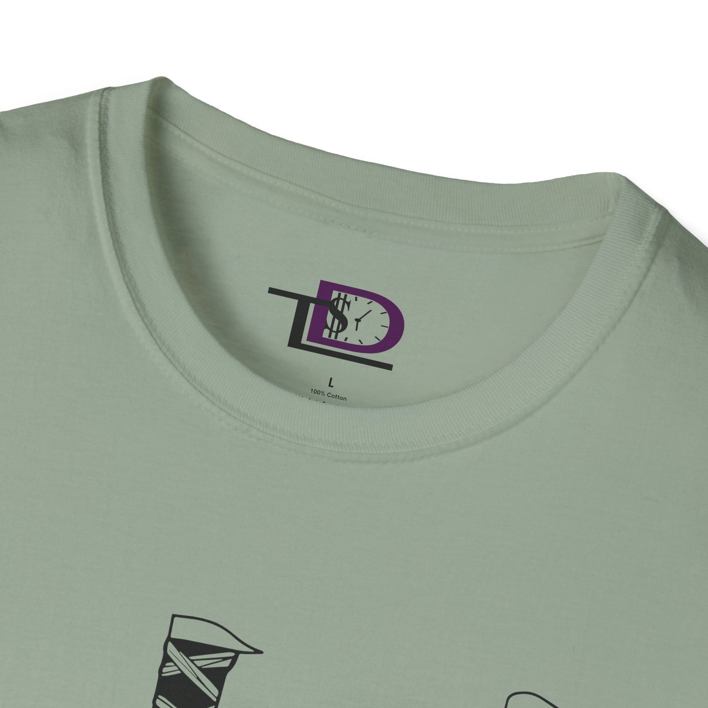 Cool Graphic Unisex T-Shirt with Edgy Knife Design